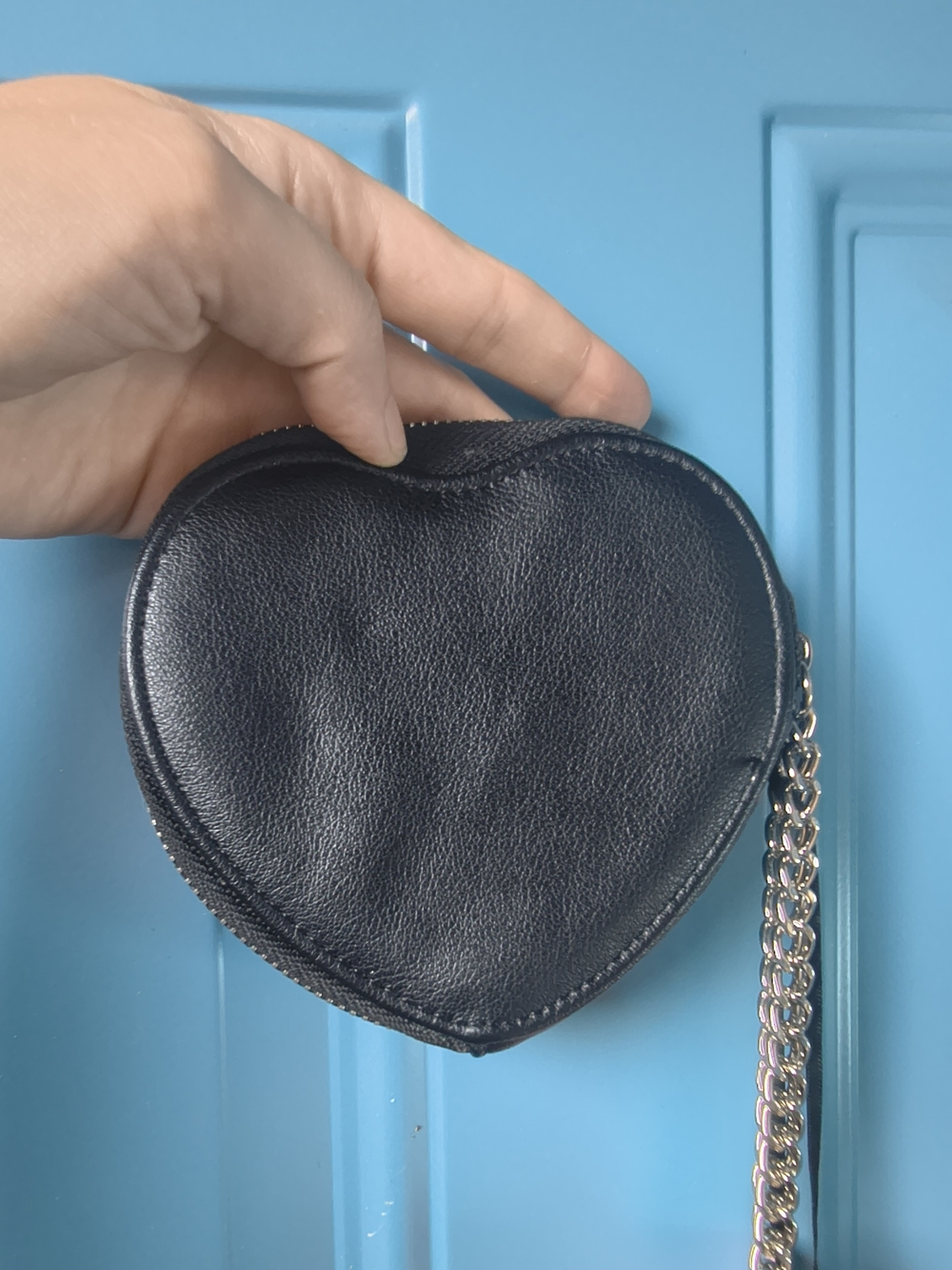 Juicy Couture Black Heart Wristlet Wallet with Crystal Logo - Picture 3 of 6